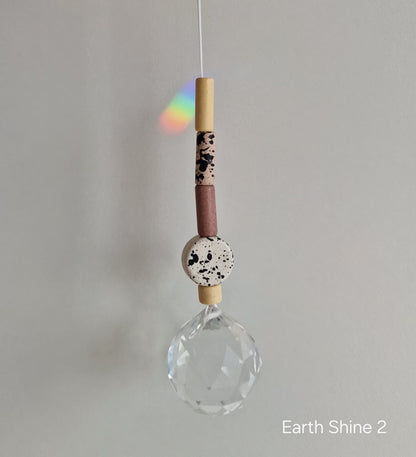 Orvokki Suncatcher | verschiedene Farben Aufgeweckt