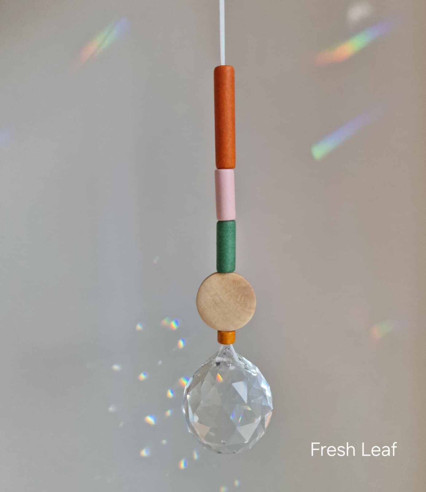 Orvokki Suncatcher | verschiedene Farben Aufgeweckt