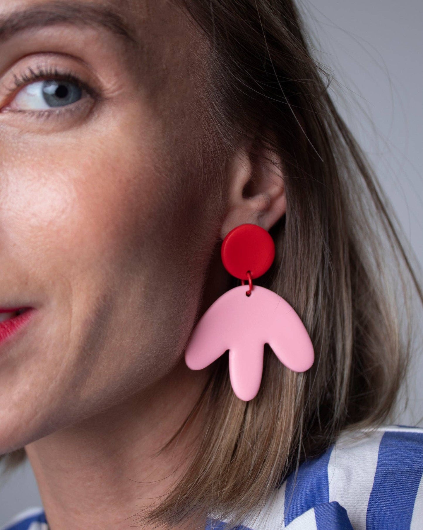 DELAROSA STUDIO Ohrstecker | Pink Palms Aufgeweckt