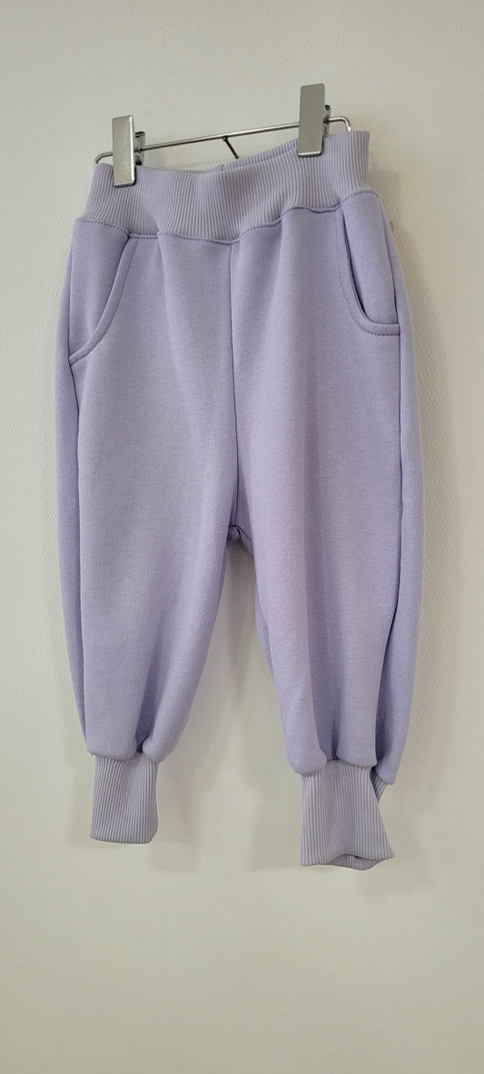 Mapaki Kinder Jogginghose Lila Aufgeweckt