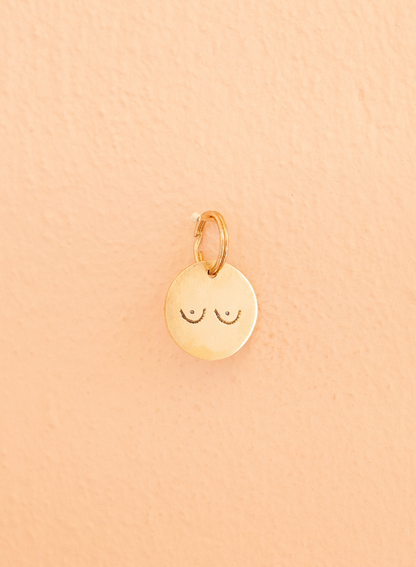 YOOMEE Keytag Mini – Boobs (Gold) Aufgeweckt