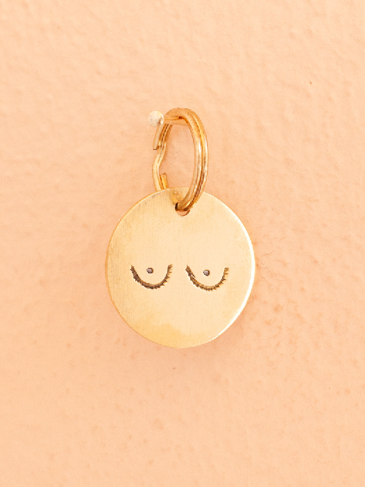YOOMEE Keytag Mini – Boobs (Gold) Aufgeweckt