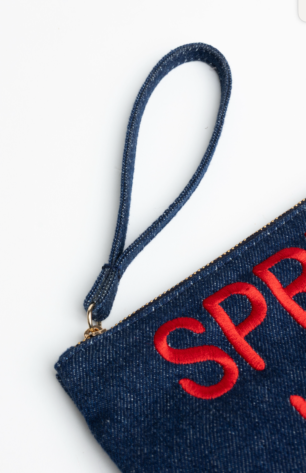 YOOMEE Pouch – MOUHIM Denim – Spread Love Everyday Aufgeweckt