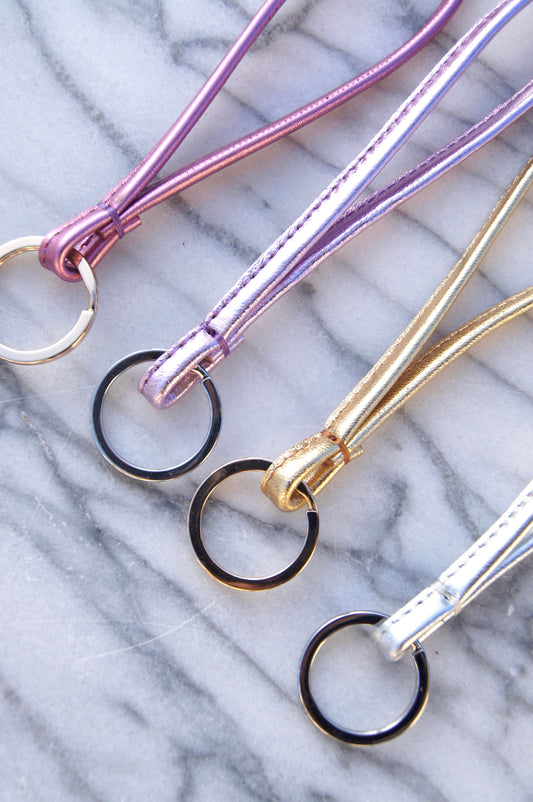 Petit Mai Schlüsselband Kurz Aufgeweckt