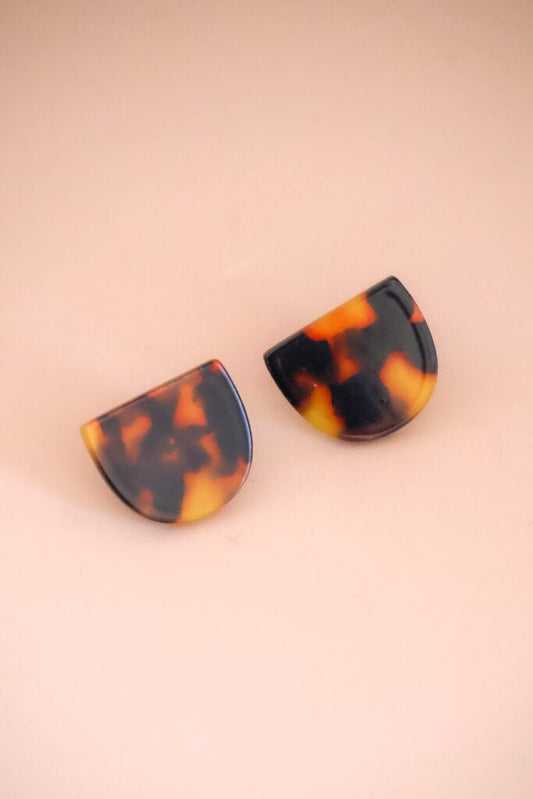 Claudia Nabholz Ohrstecker Klein Leo dunkel | Acryl Aufgeweckt