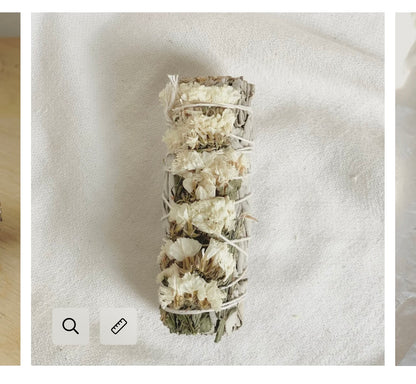 Aufgeweckt Weisses Salbei Räucherbündel mit Trockenblumen Aufgeweckt