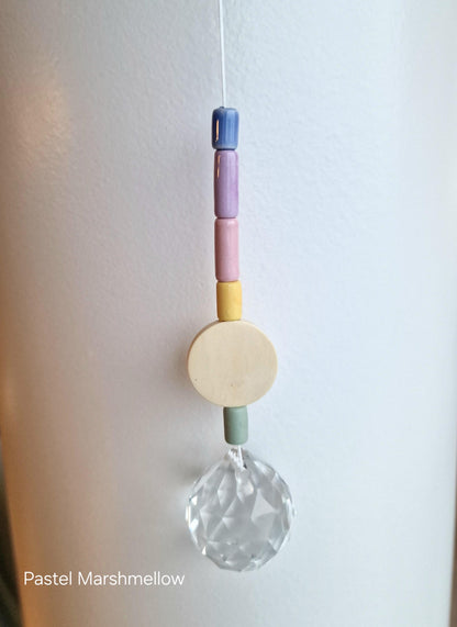 Orvokki Suncatcher | verschiedene Farben Aufgeweckt