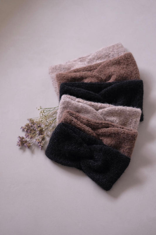 yep. I am handmade Stirnband – Beige Aufgeweckt