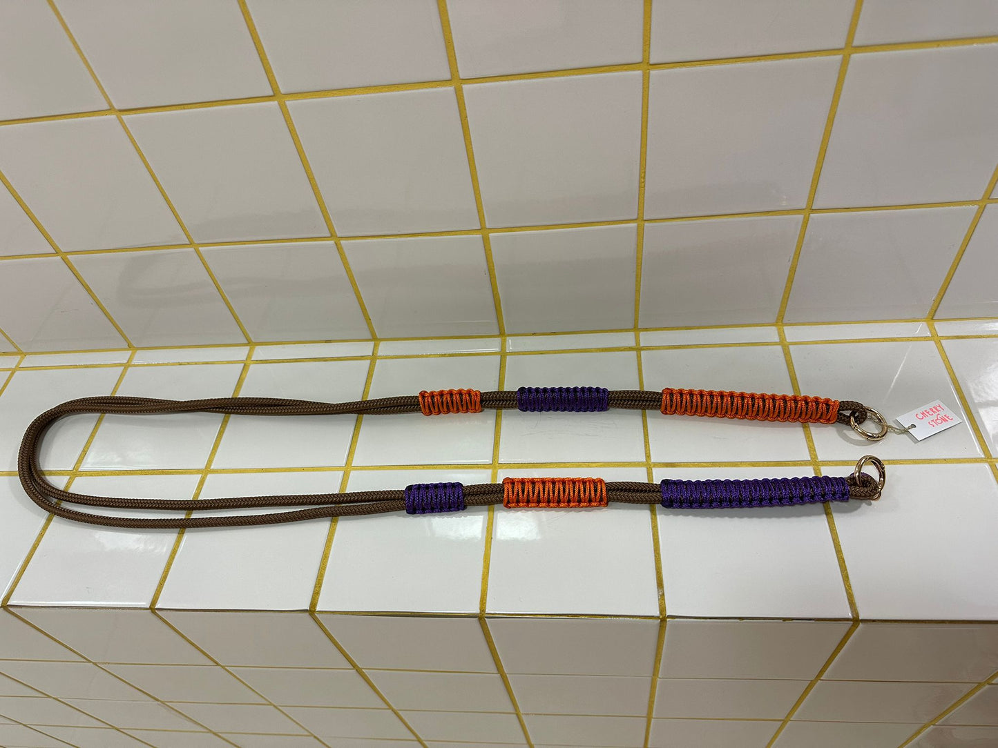 Cherry Stone Handgemachte Handykette Aufgeweckt