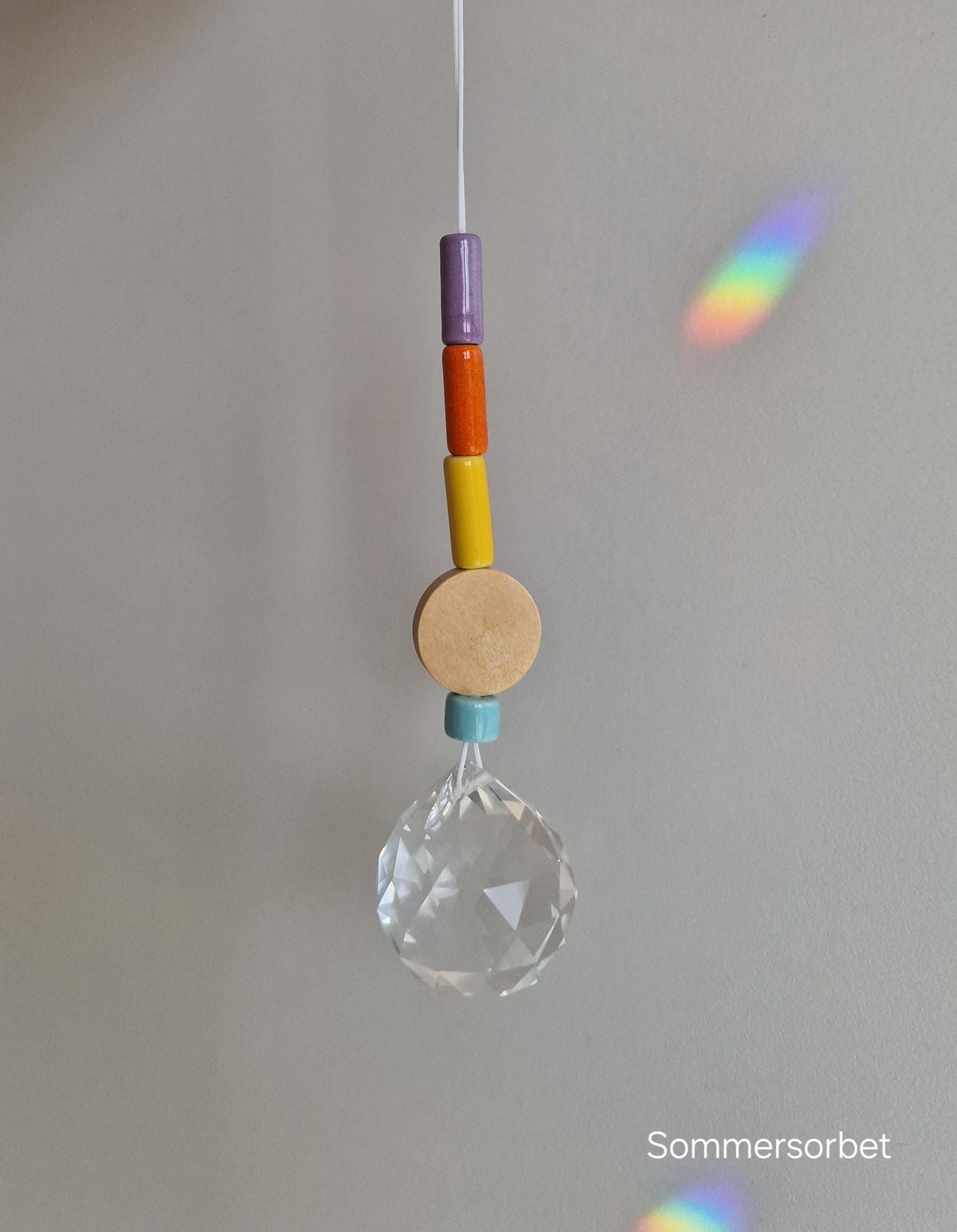 Orvokki Suncatcher | verschiedene Farben Aufgeweckt