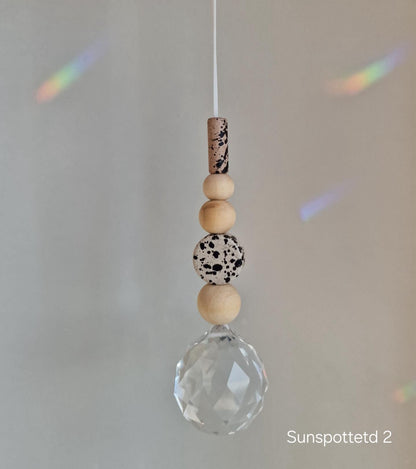 Orvokki Suncatcher | verschiedene Farben Aufgeweckt