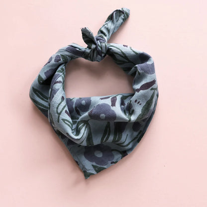 Lili Pepper Mini Foulard 50x50 | floral blue Aufgeweckt