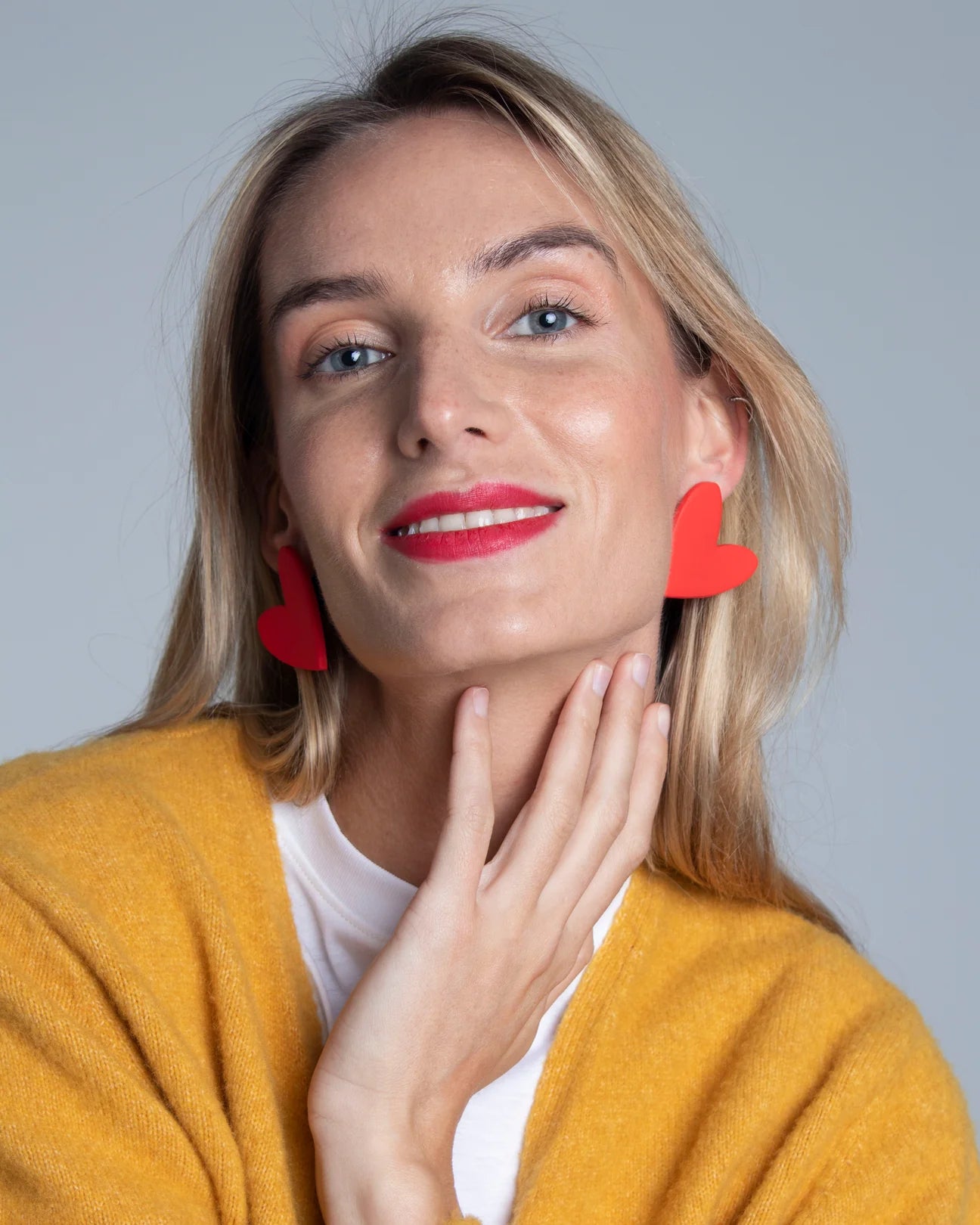 DELAROSA STUDIO Ohrstecker | Rotes Herz Aufgeweckt