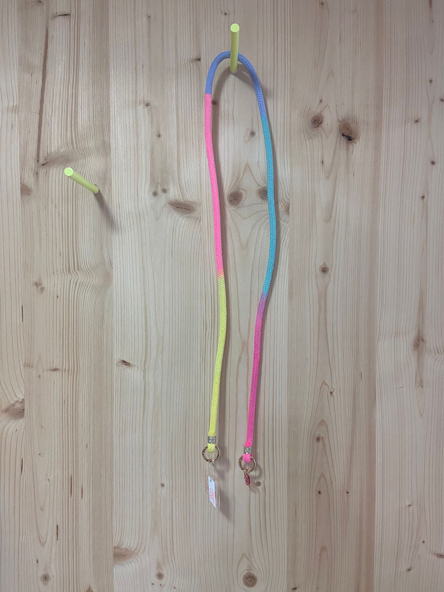 Cherry Stone Handgemachte Handykette Aufgeweckt