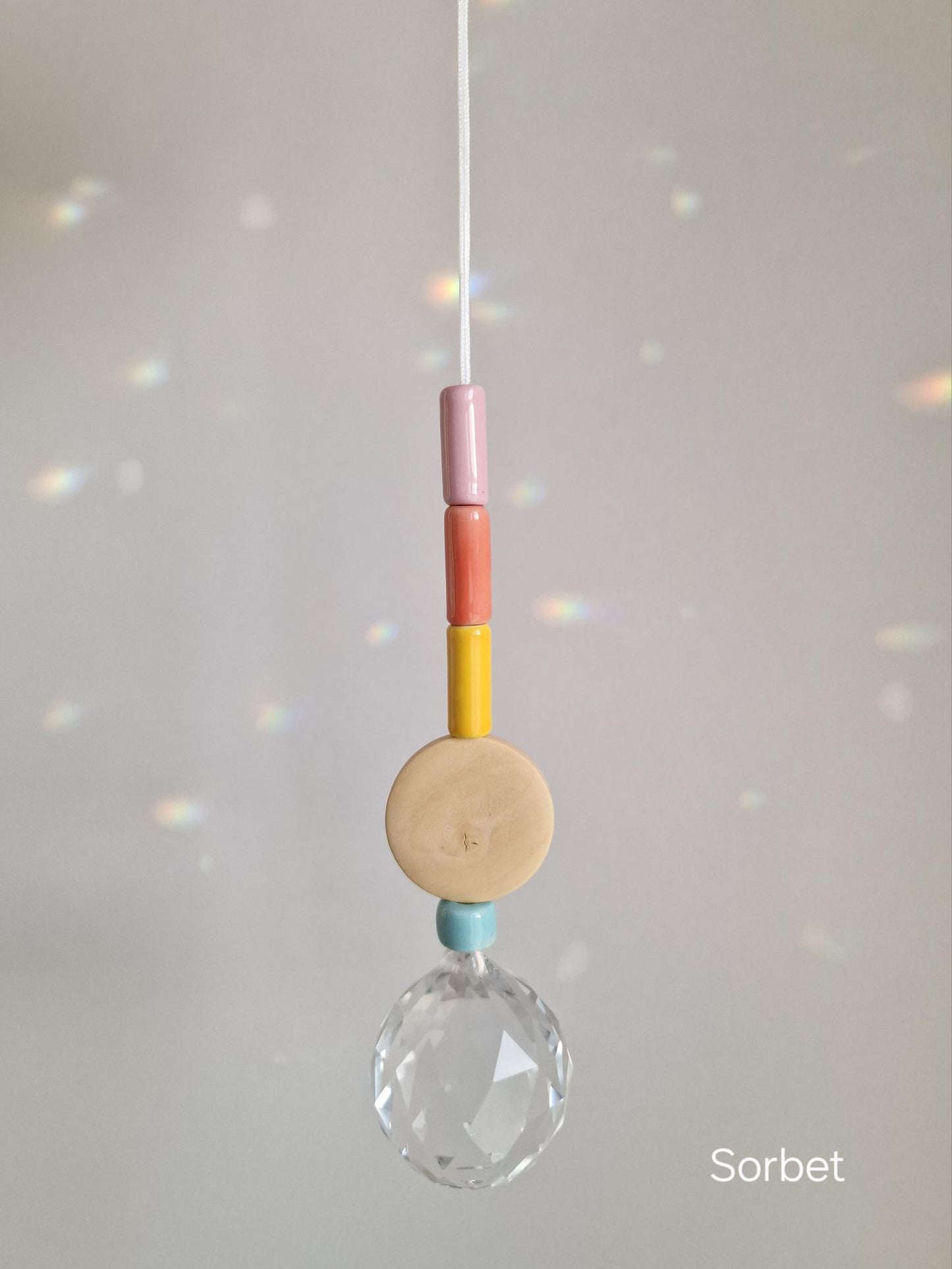 Orvokki Suncatcher | verschiedene Farben Aufgeweckt