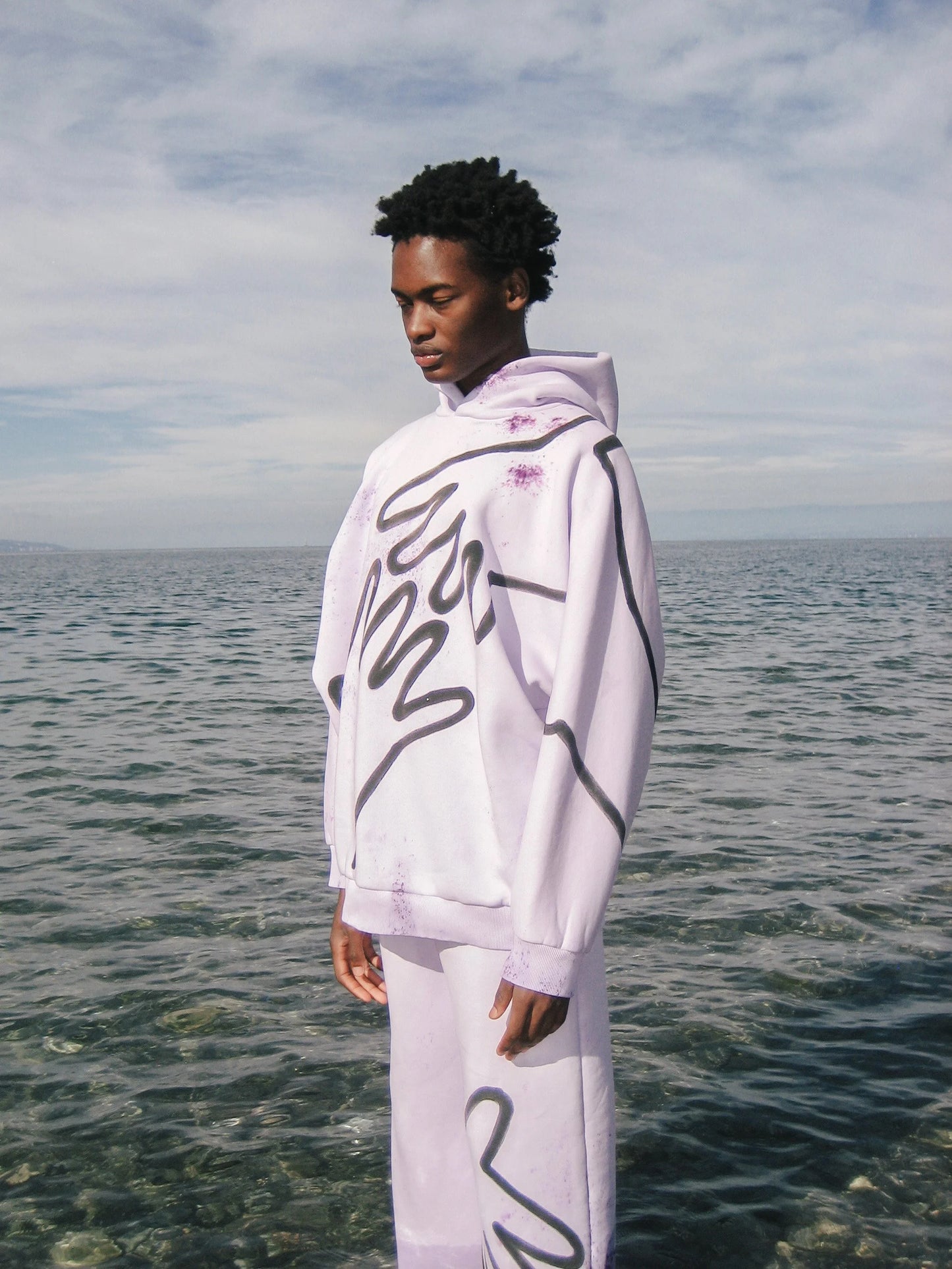 OL Magasin/ WOW Illustrations Hoodie | Lila Aufgeweckt