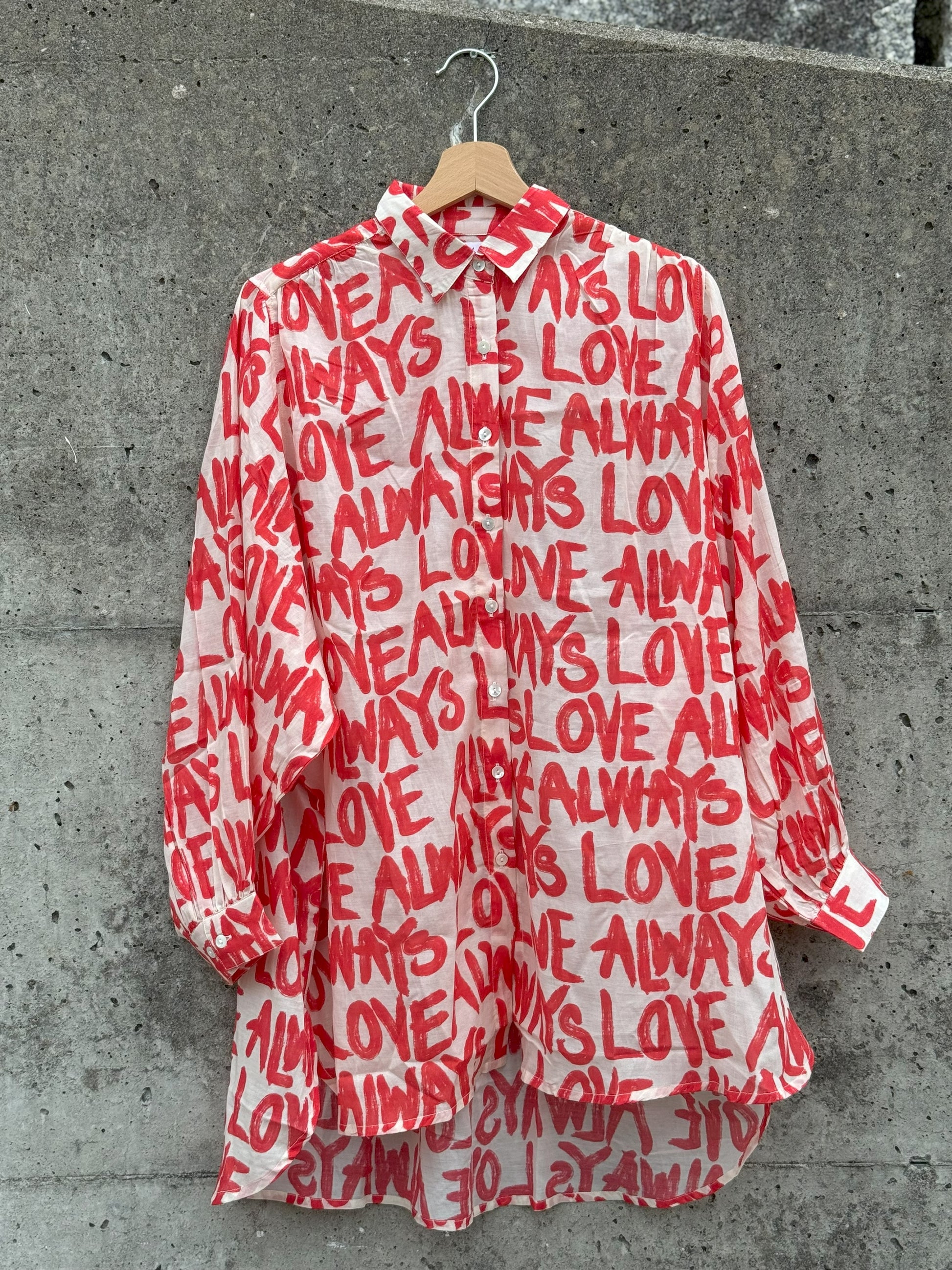 Chaaval Alma Bluse | Rot auf Creme | pre-order Mitte Mai Aufgeweckt