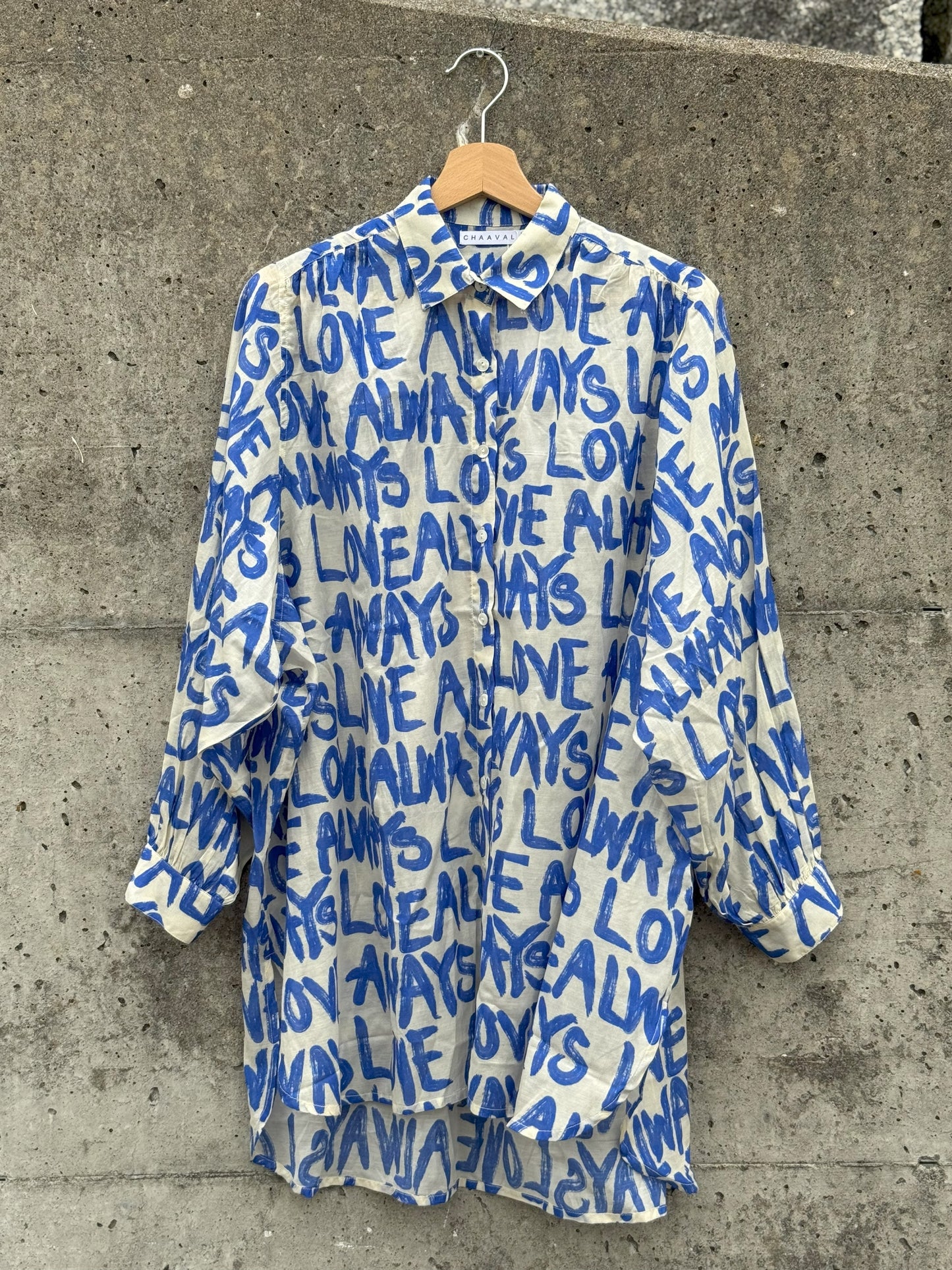 Chaaval Alma Bluse | Blau auf Creme | pre-order Mitte Mai Aufgeweckt