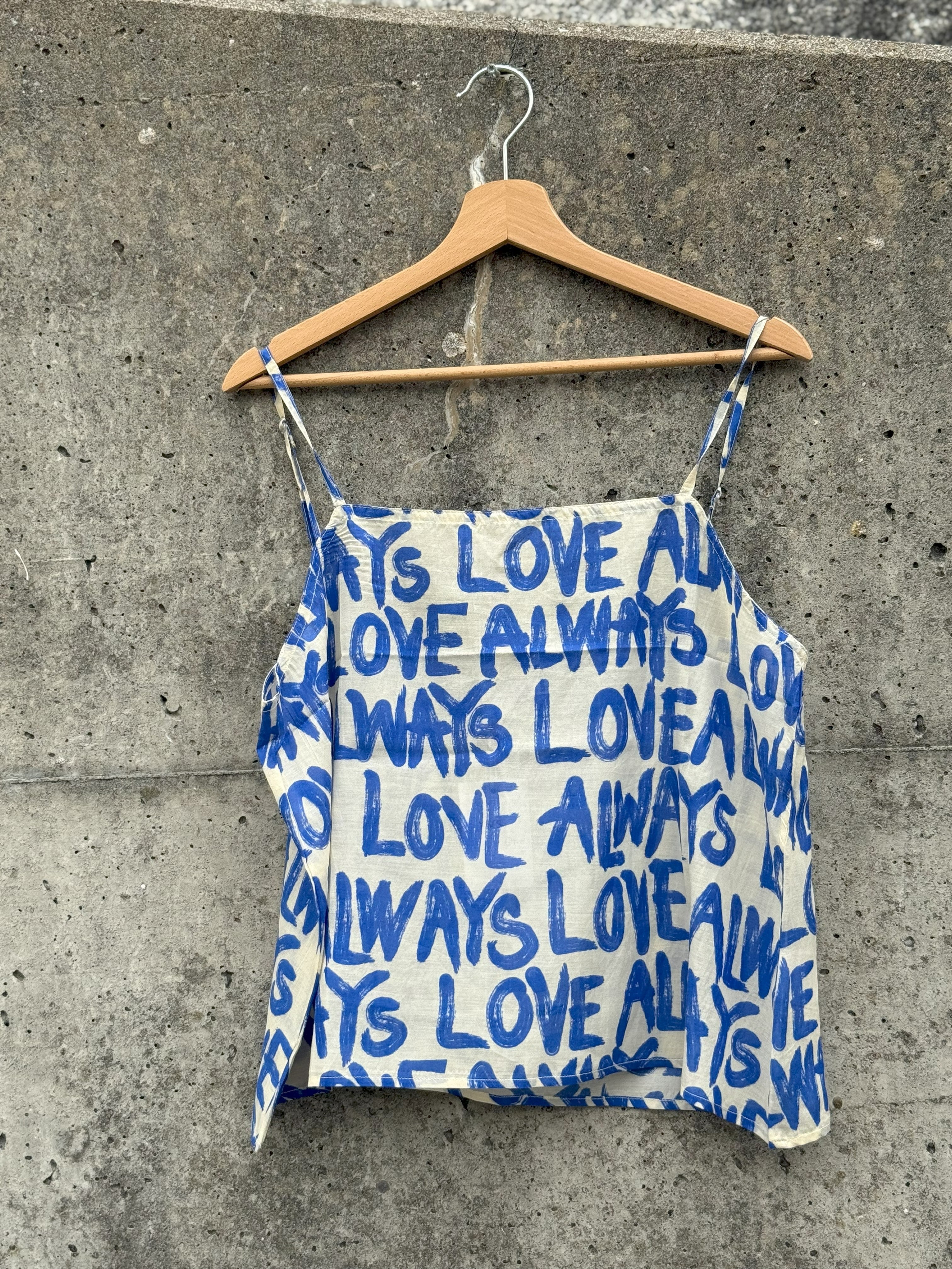 Chaaval Pixie Top Blau auf Creme Aufgeweckt
