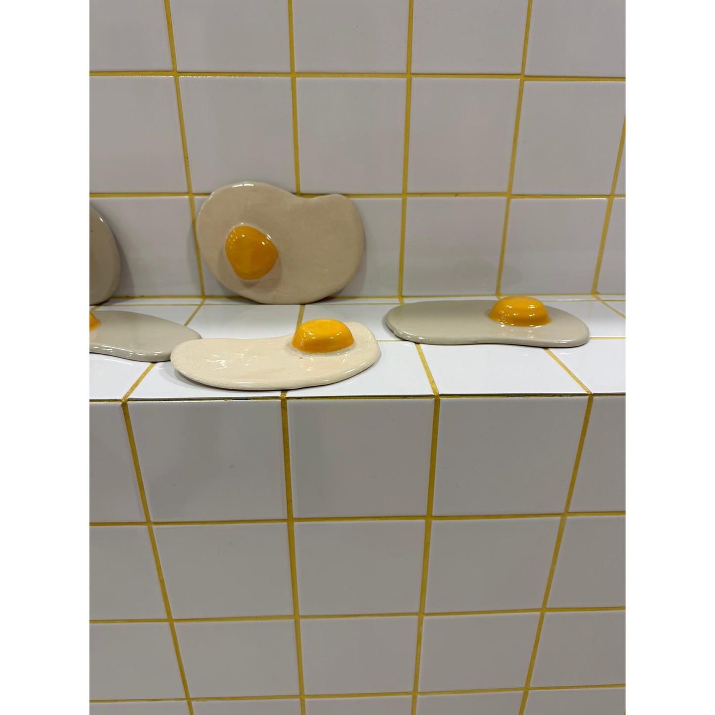 Aufgeweckt Spiegeleier aus Ton Aufgeweckt