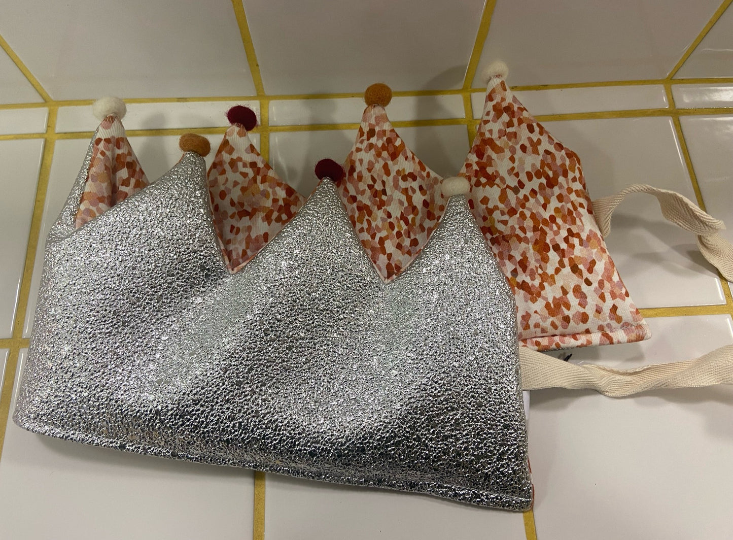 yep. i am handmade Stoffkrone | Geburtstagskrone Silber Glitzer Aufgeweckt