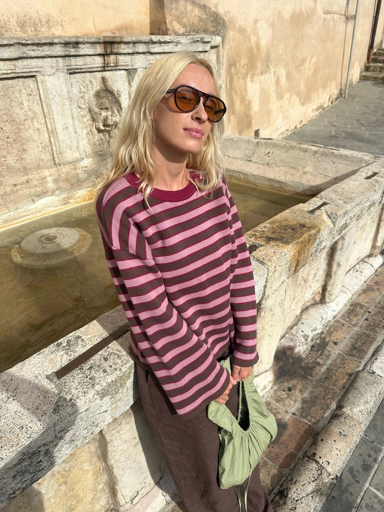 Happymess Sweater aus Bio-Baumwolle | berry stripes Aufgeweckt