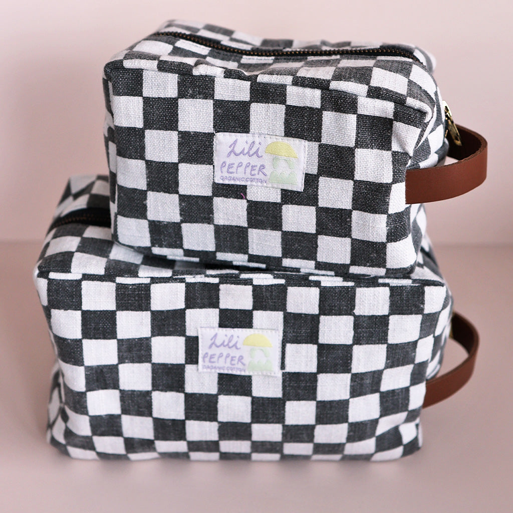 Blockprint Necessaire Check Black Offwhite Big