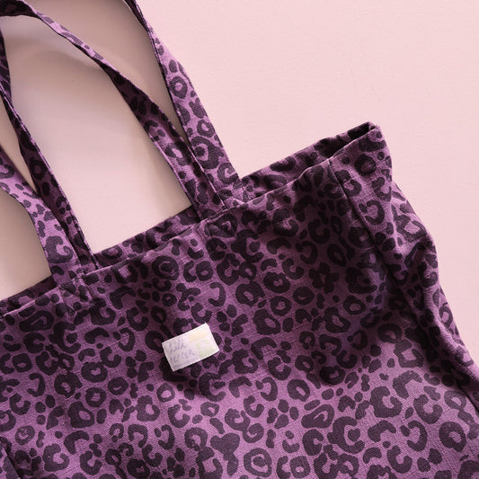 Lili Pepper Tote bag | Leo Purple Aufgeweckt