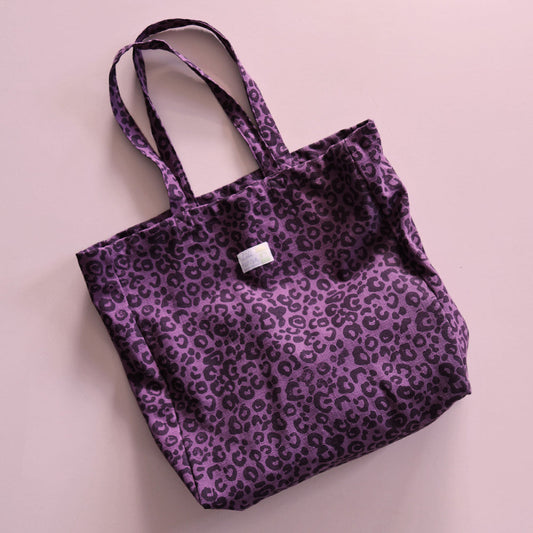 Lili Pepper Tote bag | Leo Purple Aufgeweckt
