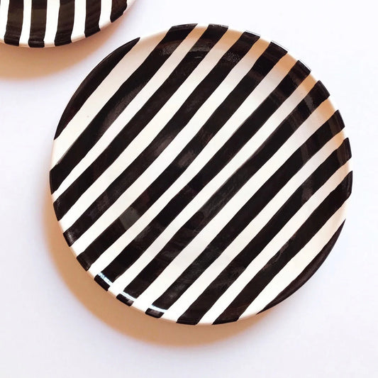 Alma Barru Teller | Stripes | Schwarz (gross) Aufgeweckt