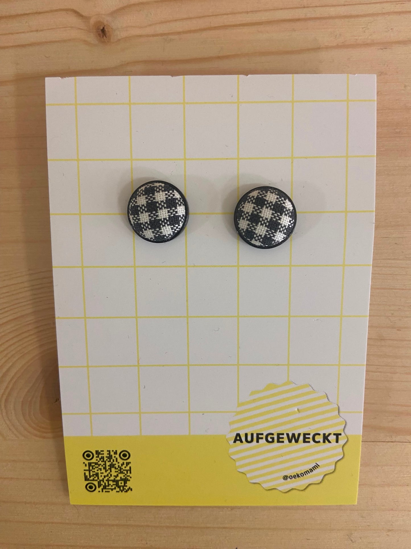Ohrstecker klein | Schwarz in Karo schwarz/weiss