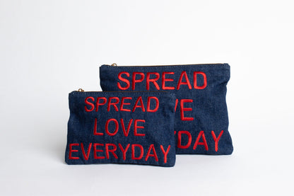 YOOMEE Mini Pouch – MOUHIM Denim – Spread Love Everyday Aufgeweckt