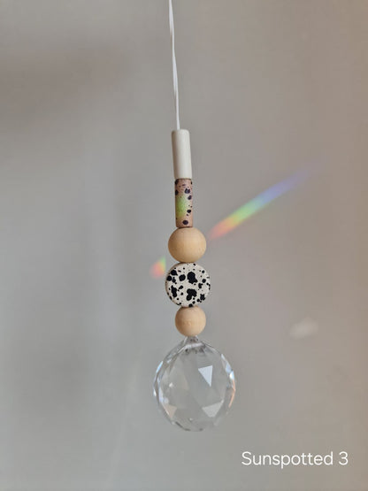 Orvokki Suncatcher | verschiedene Farben Aufgeweckt
