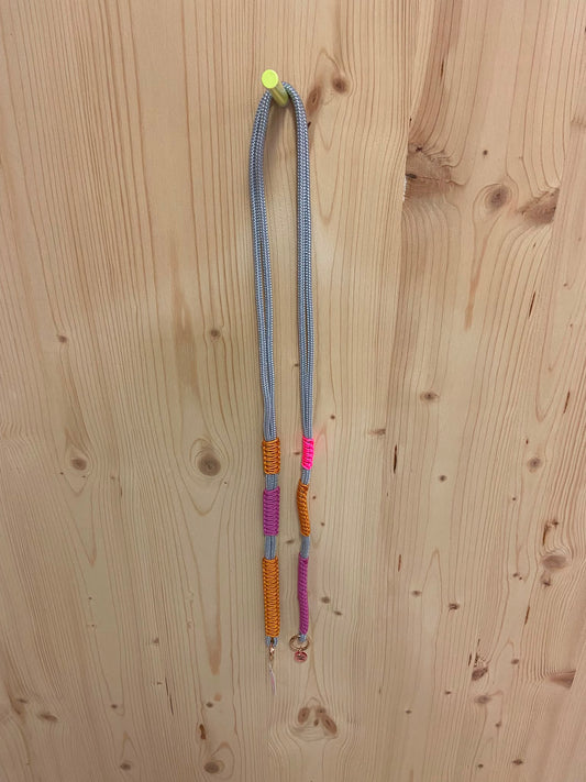 Cherry Stone Handykette | Grau Orange Lila Makramee Aufgeweckt