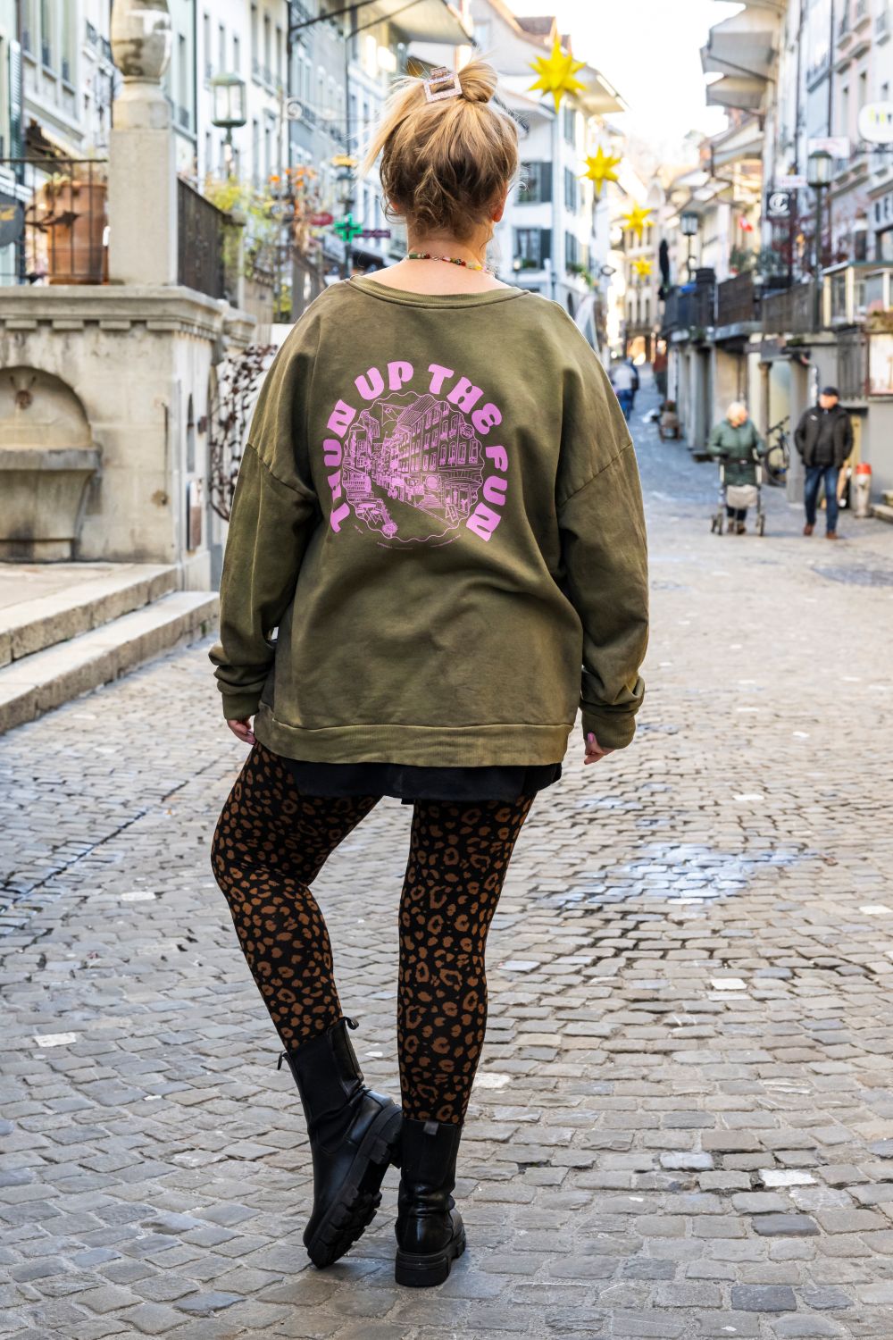 Aufgeweckt Jubiläumssweater | THUN UP THE FUN Aufgeweckt