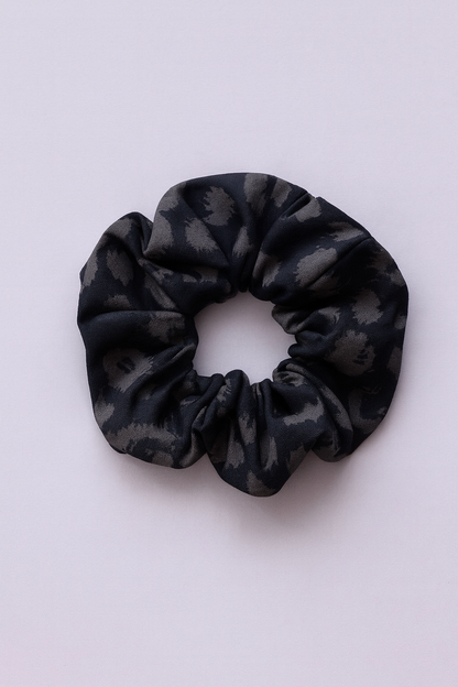 Hey Honey Scrunchie Leo Black Aufgeweckt