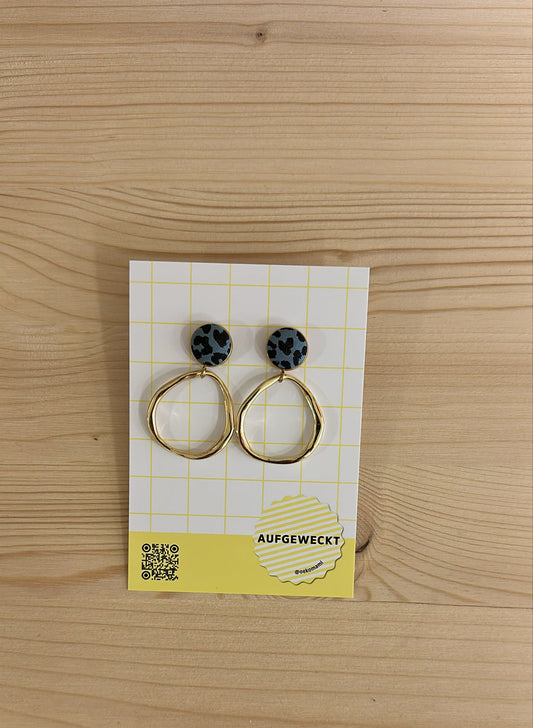 Aufgeweckt Ohrstecker mit Anhänger | Statement Piece Gold leopard dunkelblau Aufgeweckt