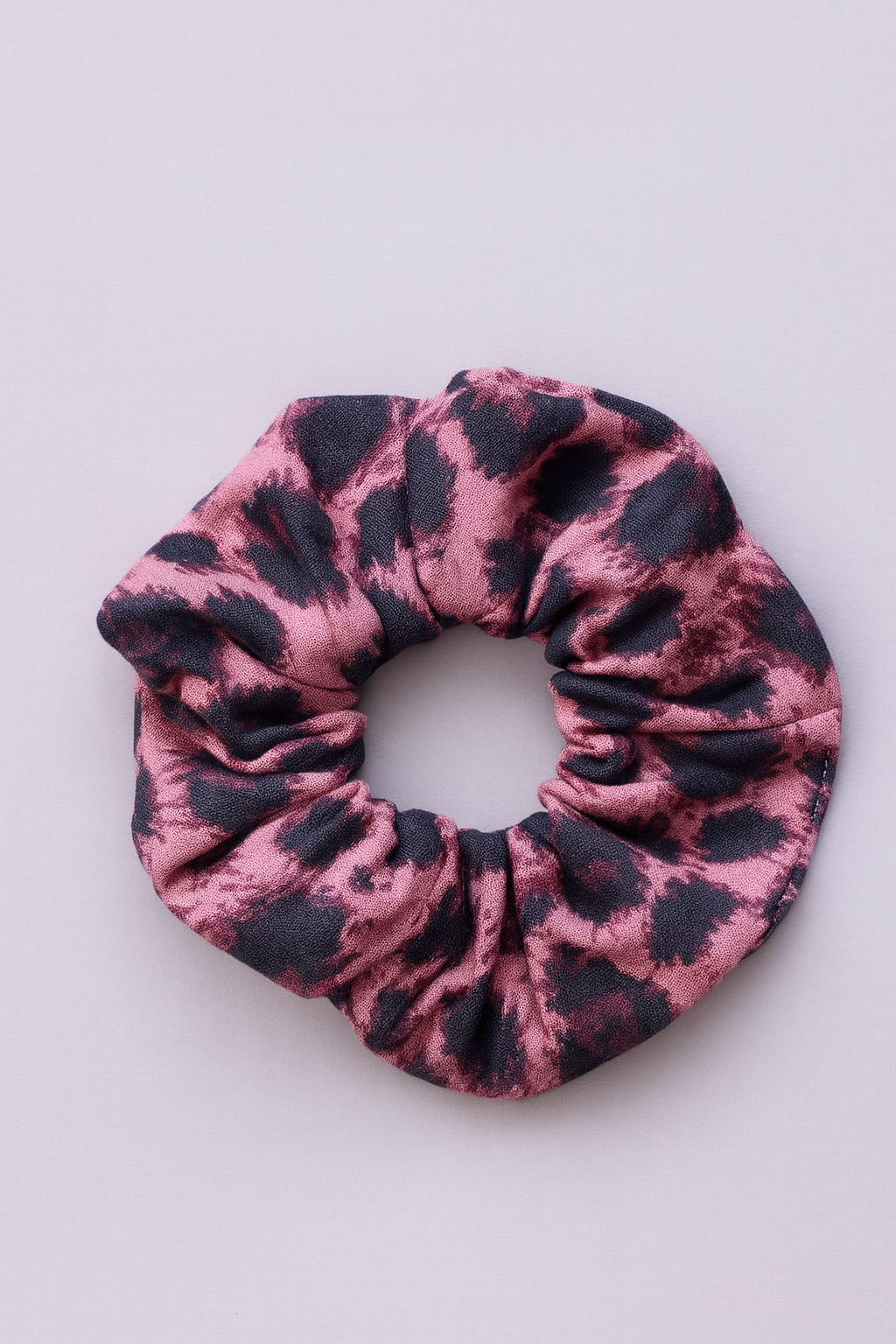 Hey Honey Scrunchie Leo Rose Aufgeweckt