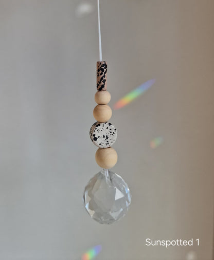 Orvokki Suncatcher | verschiedene Farben Aufgeweckt