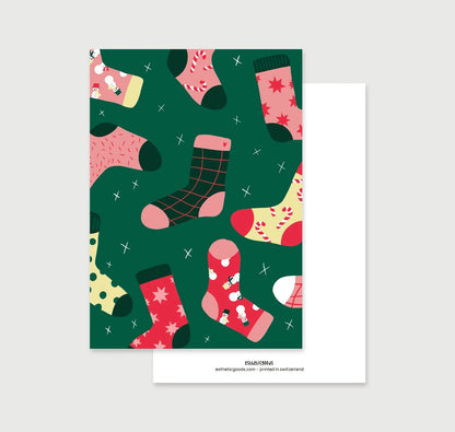 estheticgoods Postkarte | Weihnachtssocken Aufgeweckt