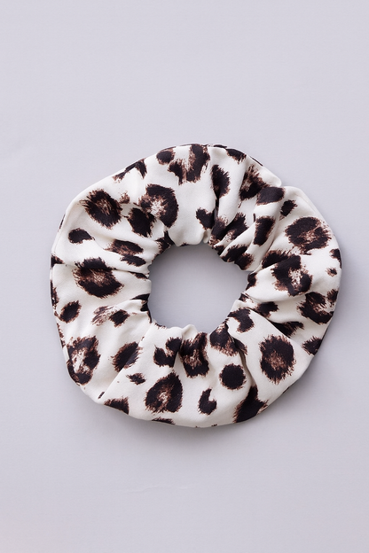 Hey Honey Scrunchie Leo Clay Aufgeweckt