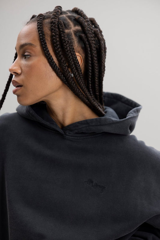 Hey Honey Hoodie – Black Washed Aufgeweckt