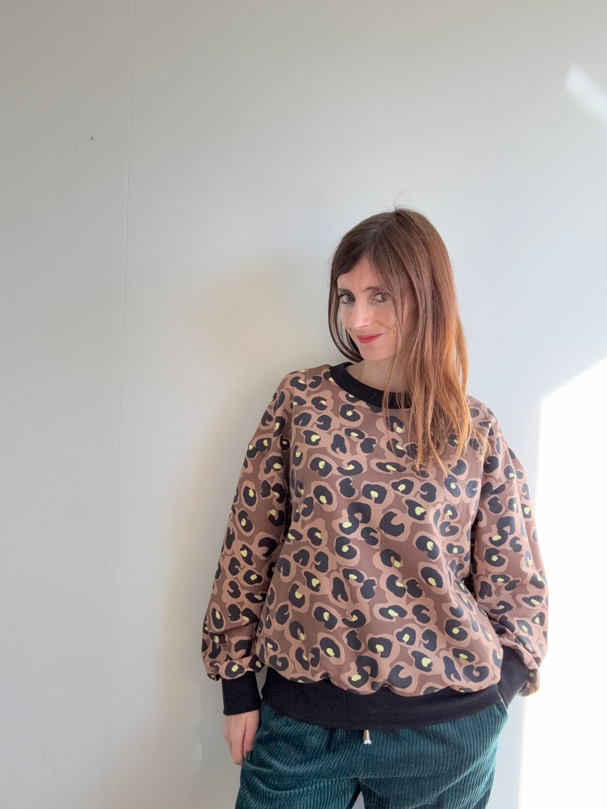 Wild Sparkle Sweater | Leo Kamel Aufgeweckt