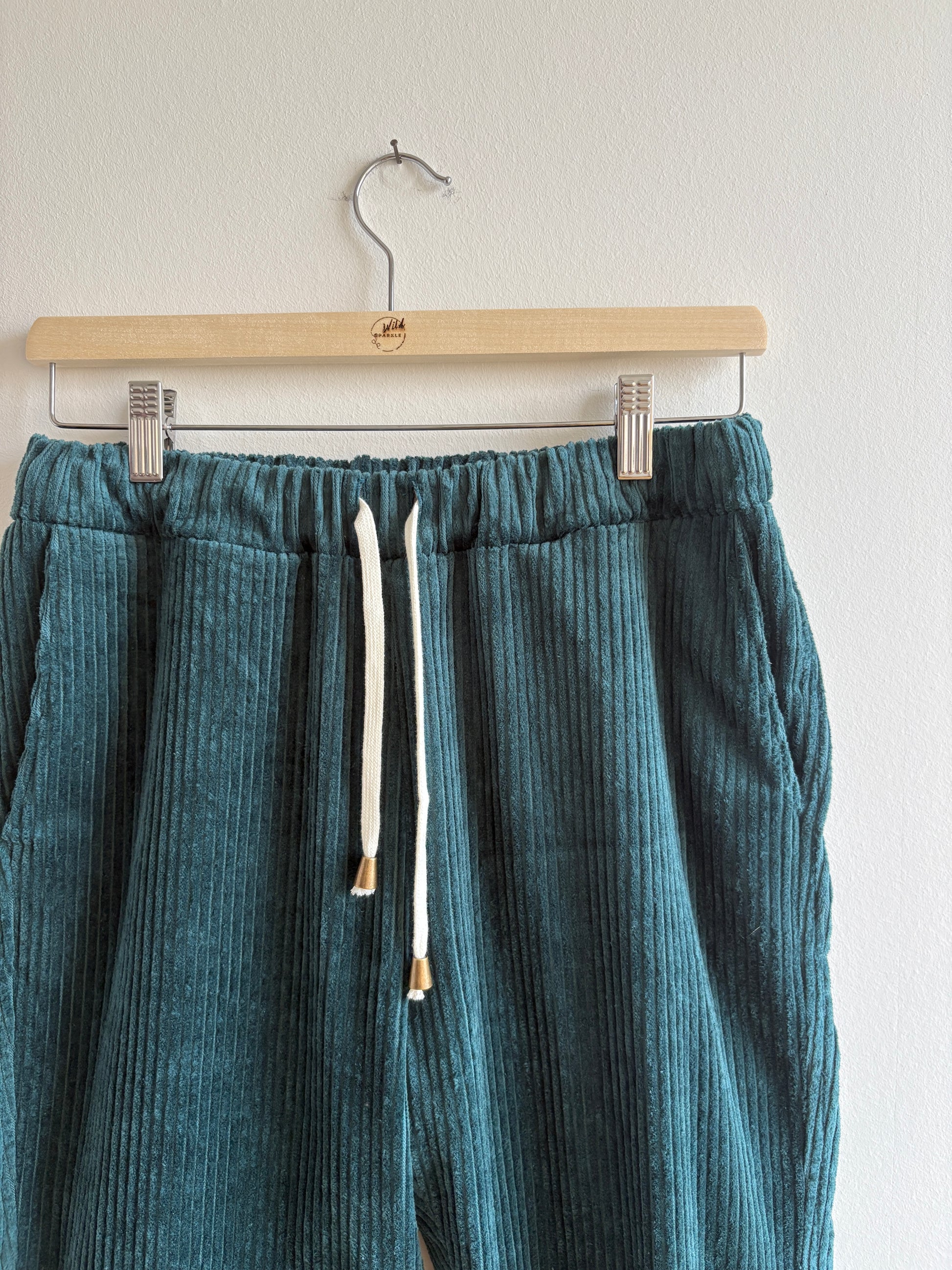 Wild Sparkle Cordhose | Dark Teal Aufgeweckt