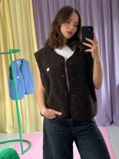 Merino vest chocolate brown Happymess