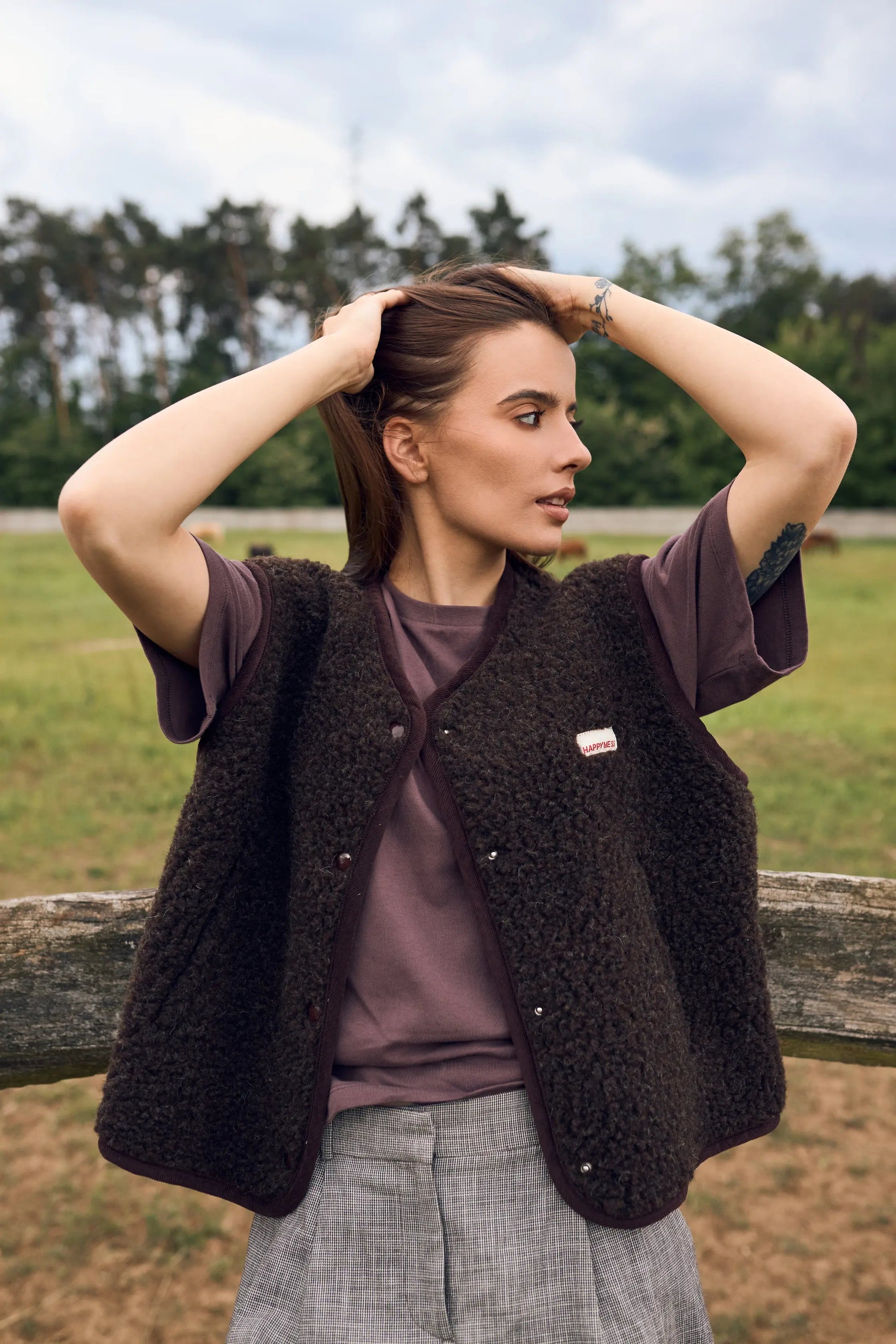 Merino vest chocolate brown Happymess