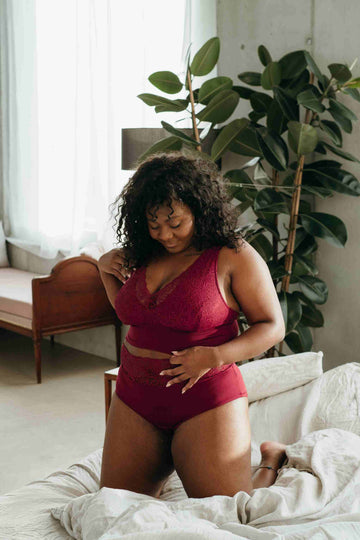 Nelly Bralette – Ruby Red