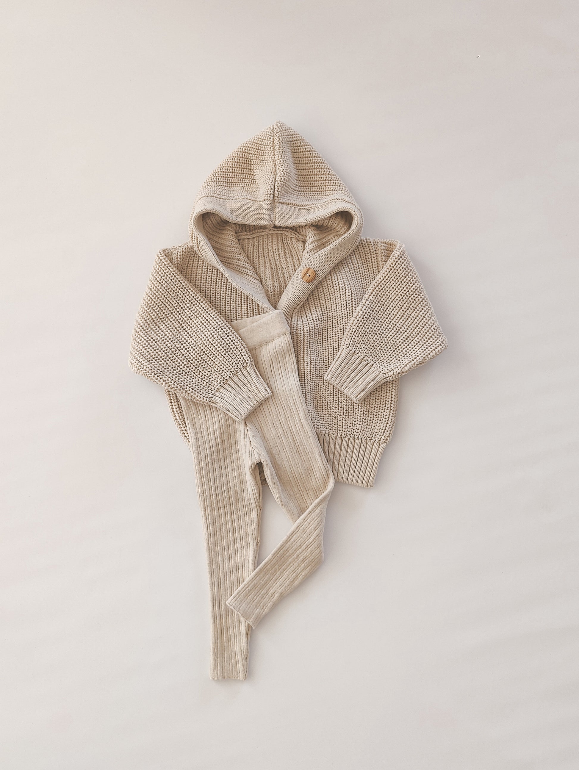 romi. Chunky Knit Cardigan | Oat Aufgeweckt