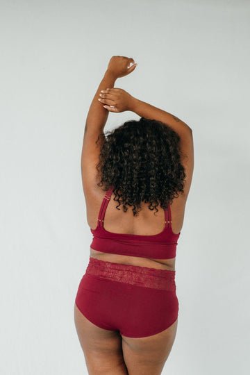 thoughts of september Nelly High-Waist Slip – Ruby Red Aufgeweckt