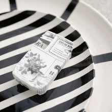 Alma Barru Teller | Stripes | Schwarz (gross) Aufgeweckt